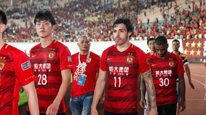  国际米兰防线重组，新援中卫完成首秀  