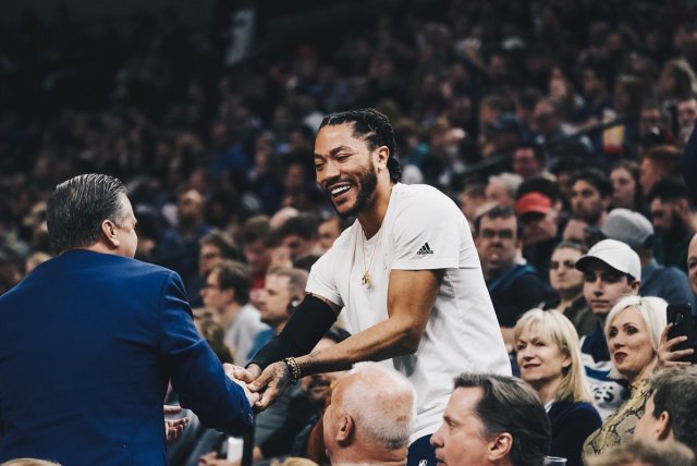  那不勒斯核心球员伤愈复出，助力球队重返胜利轨道  