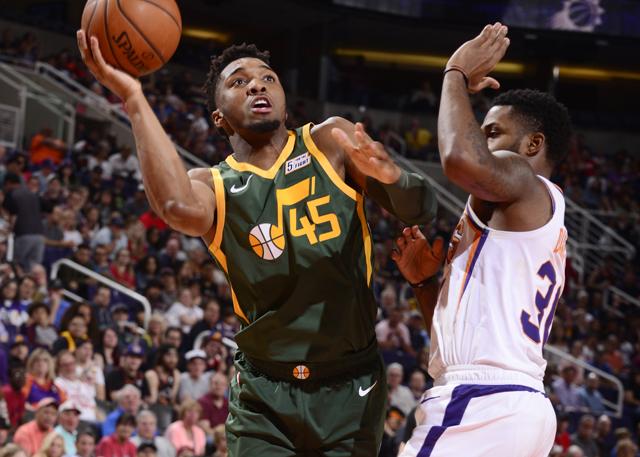  米切尔三十五分骑士多点开花大胜活塞止颓势