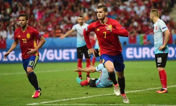  沃尔夫斯堡中场核心发威，梅开二度主导比赛